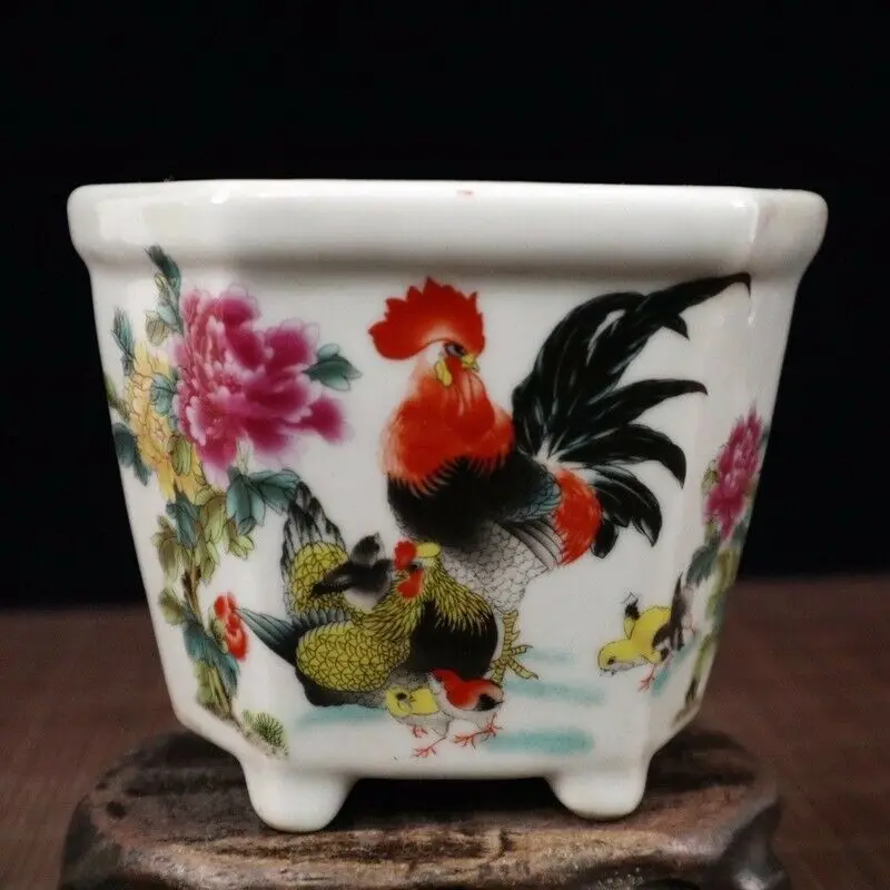 

Chinese old porcelain Pastel cock pattern drawings porcelain flowerpot