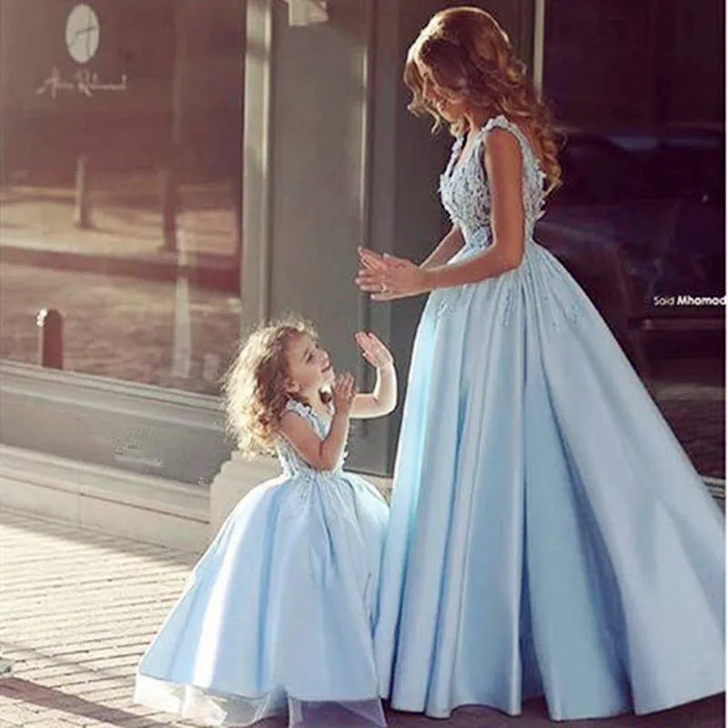 Neue Blume Mädchen Kleid Mutter Und Tochter Passenden Kleider Ballkleid Appliques Pageant Kleider Für Kleine Mädchen Vestido Daminha