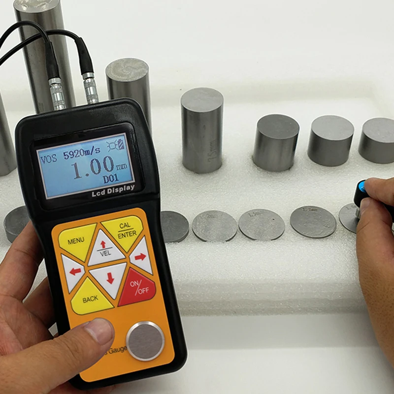 แบบพกพาUltrasonic Gauge Meter Tester 0.75ถึง600มม.สำหรับโลหะพลาสติกCeramiceการทดสอบ
