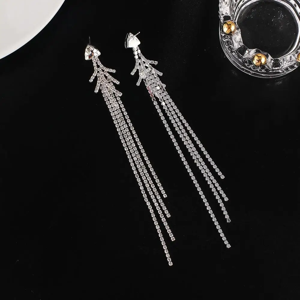 Shiny Crystal Long Tassel Drop Earrings for Women Female Rhinestone Silver color Dangle Earrings Party Wedding Jewelry E669