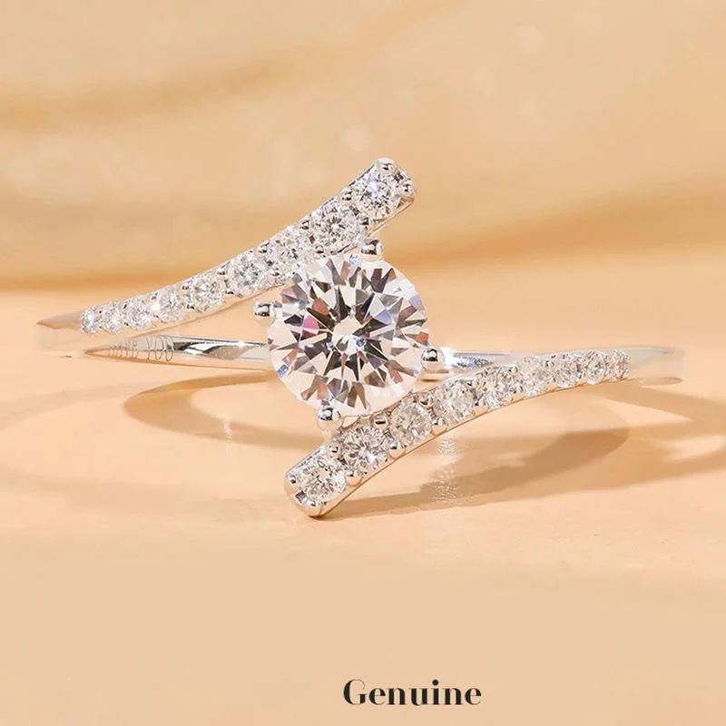 New Jewelry Ornament's Imitation Moissanite Ring Holding Hand Old 2 Karat Diamond Ring Wedding Rings Jewlery For Women