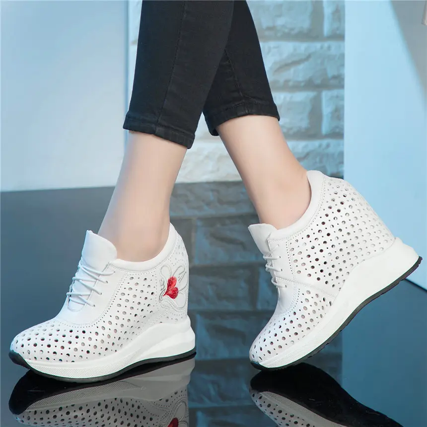 

2025 Fashion Sneakers Women Lace Up Genuine Leather Platform Wedges Gladiator Sandals Female Summer High Heel Pumps Casual Shoes