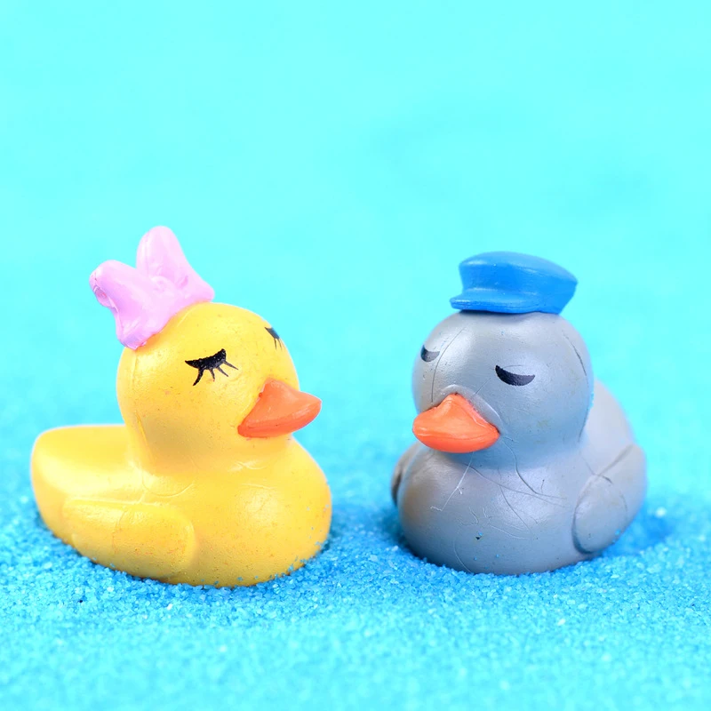 2pcs Moss Micro Landscape Jewelry Couple Duck Figurine DIY Assembled Toy Ornaments Home Decoration Accessories Modern