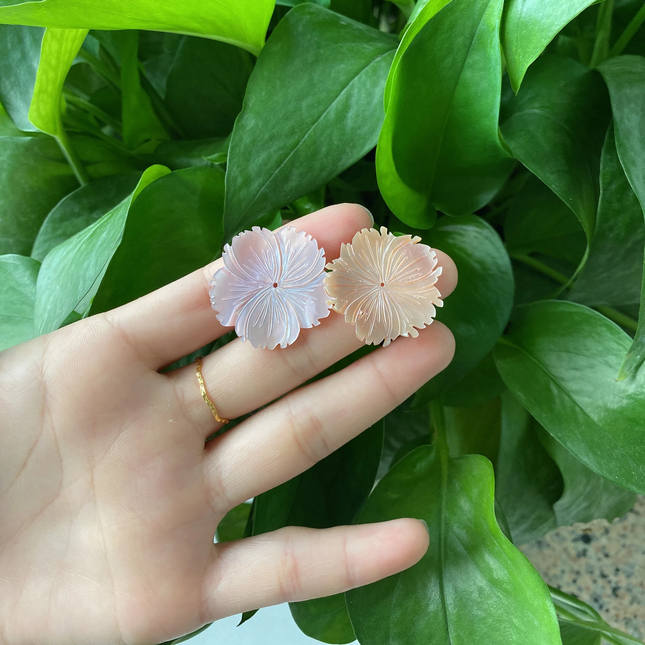 5pcs/Lot Popular DIY Pendants Accessories Natural Flower Shell 28mm For Jewelry Making