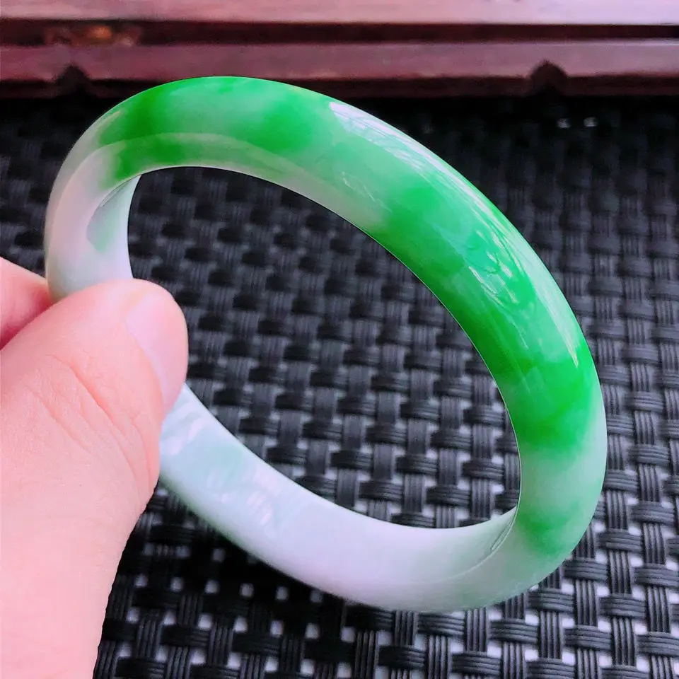 

Latest Natural Jadeite Bracelet Noble Exquisite Hand Decoration Accessories Jewelry Crafts High Quality Jade Bangle PartyGift