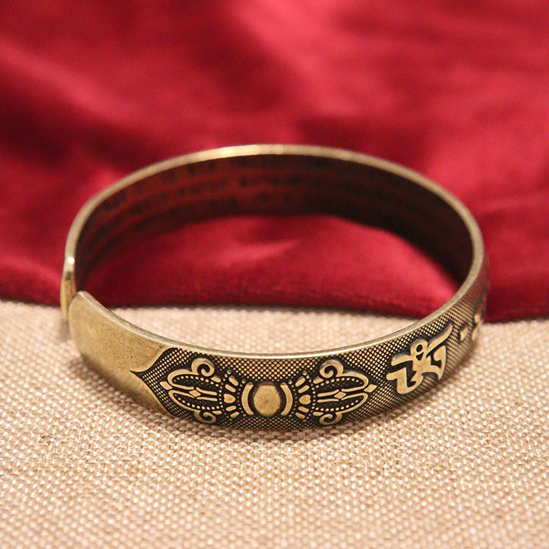 Nepal Handmade Vintage Brass Bracelet Six-word Mantra Men and Women Tibetan Buddhist Sutra Engraved Lucky Open Bangles Jewelry