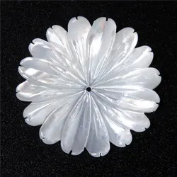 Natural White Butterfly Shell Mother of Pearl Pendant Carved Chrysanthemum Shape Shell Flower Beads for Jewelry Making DIY Hole