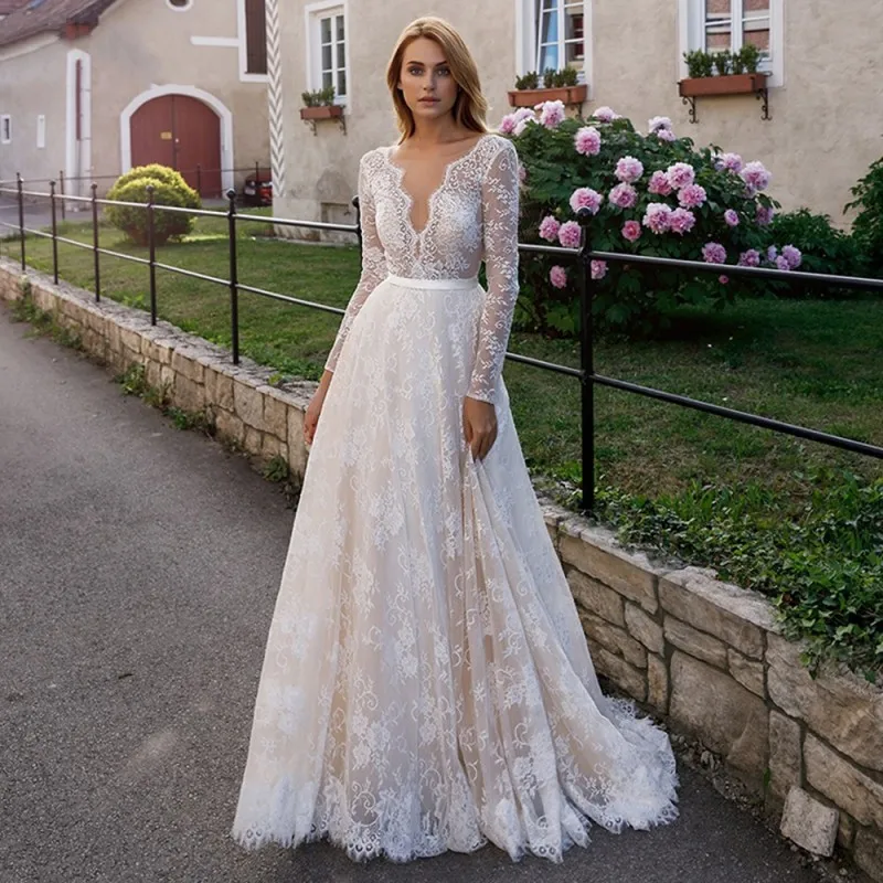 

Customized Lace Champagne Wedding Dresses 2025 Sexy V-neck illusion Long Sleeve Boho Beach Bridal Gown Backless robe de Marriage