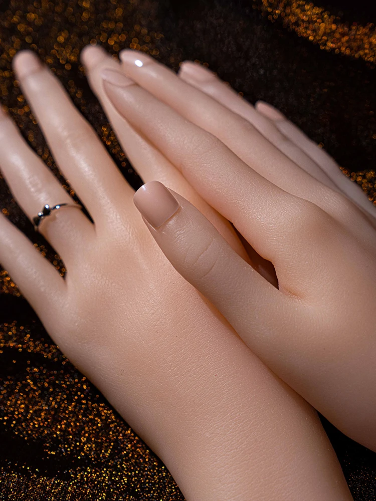 Free Shipping!! Fashionable Lovely Hand Mannequin Silicone Flexible Style For Dsiplay