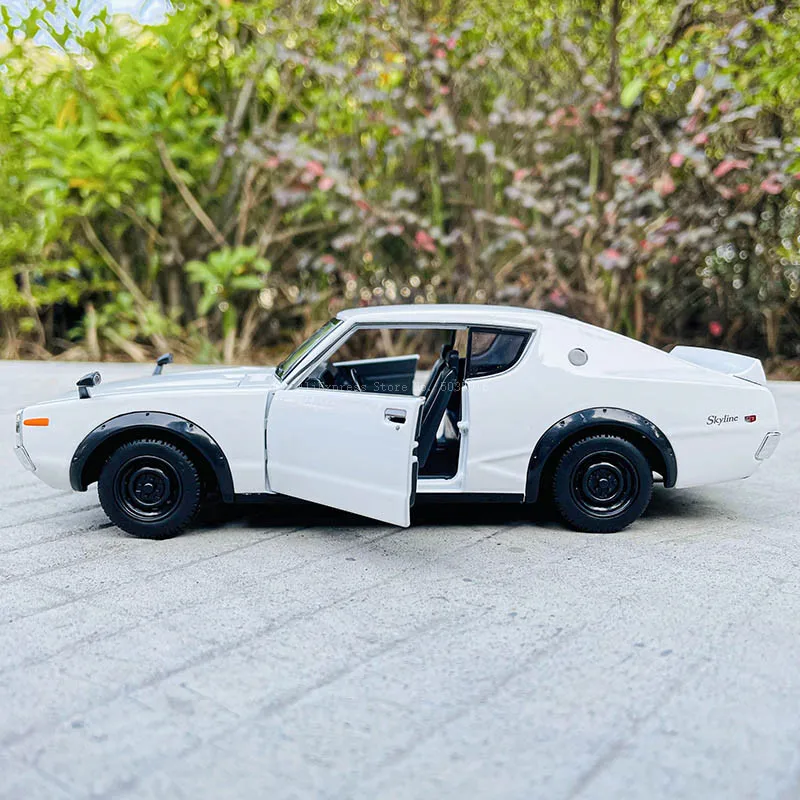 Maisto 1:24 1973 Nissan Skyline 2000GT-R KPGC110 alloy car model handicraft decoration collection toy tool gift die-casting