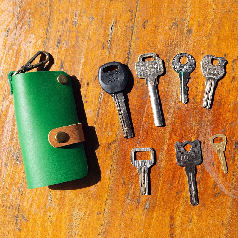 Handmade Genuine Leather Men's Key Box Vintage Housekeeper For Home EDC Key Chains Holder Cowhide Car Key Organizer Case Pouch