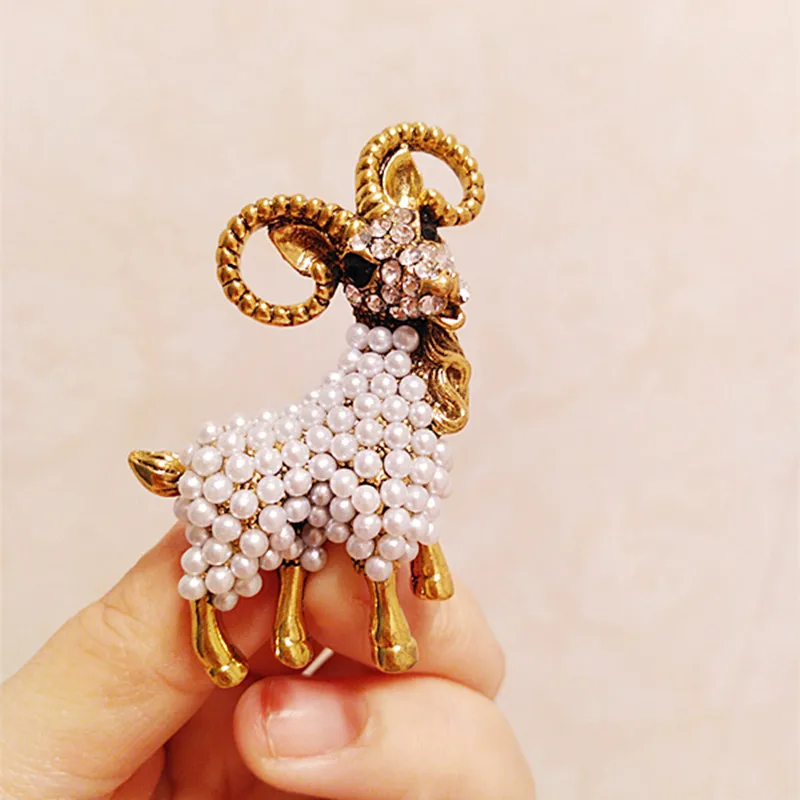 Vintage Chick Goat Scorpion Deer Animal Brooch Cute Pearl Animal Pin Badge Chest Brooches Accessories Children Gift