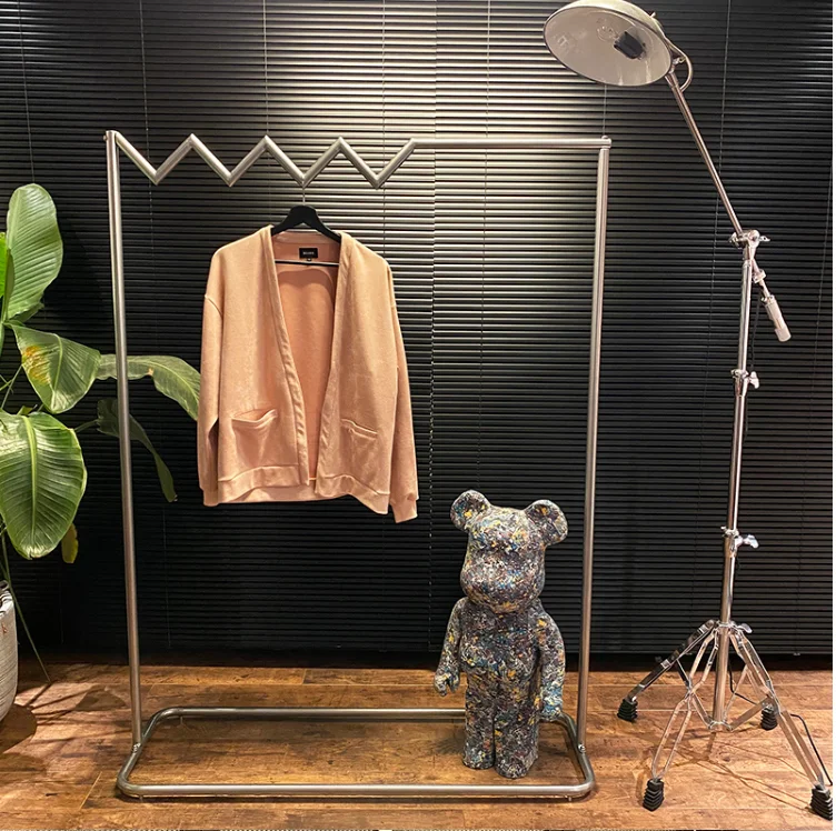 

Clothing store display rack Nakajima floor-standing mobile clothes hanger women's clothing store shelf display creative wavy sil