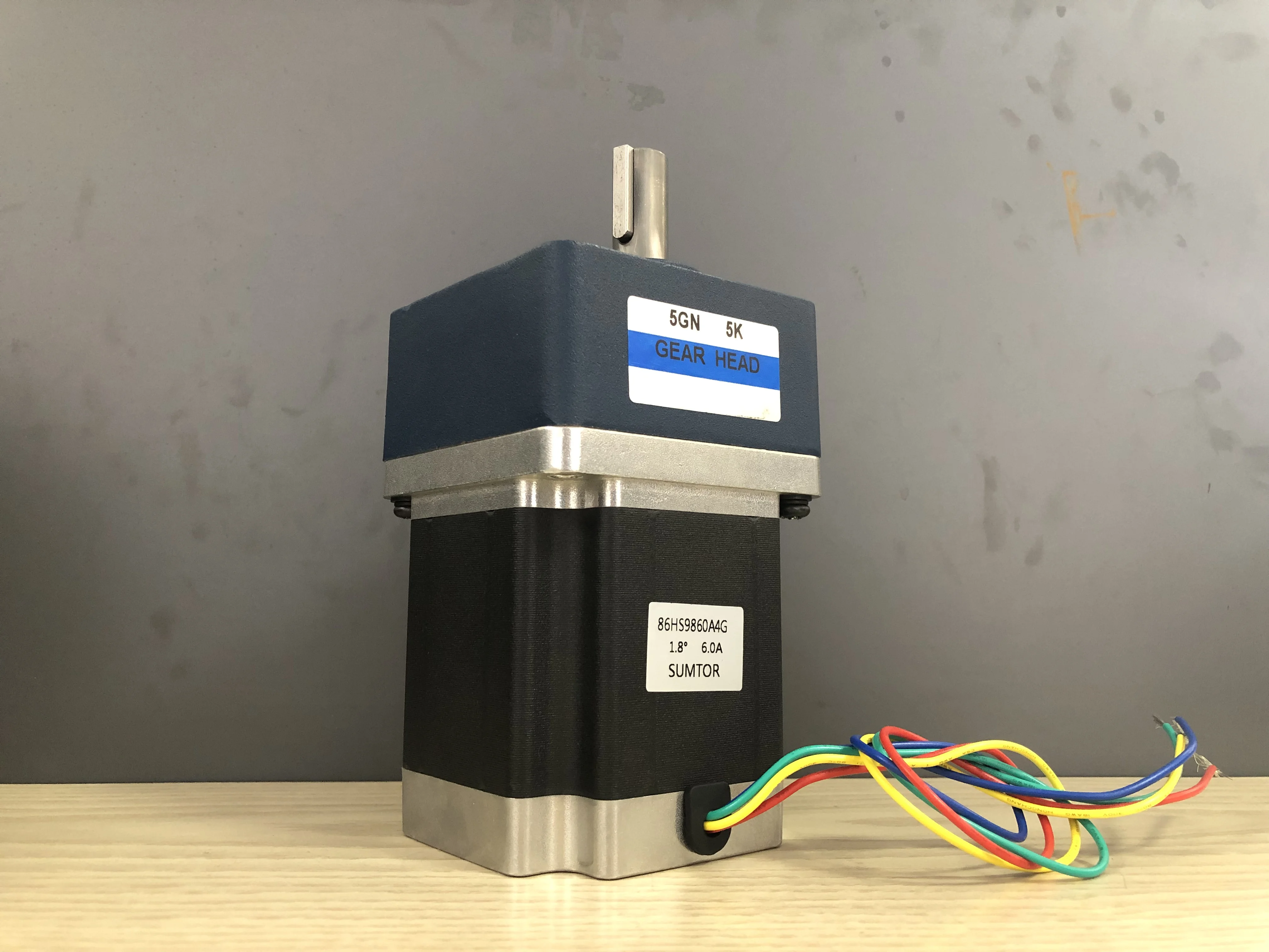 محرك متدرج لتقليل التروس NEMA 34 بطول 98 مم 6A 6.8N. م نسبة 3:1 5:1 7.5:1 10:1 12.5: 1 15:1 علبة التروس 90 مم