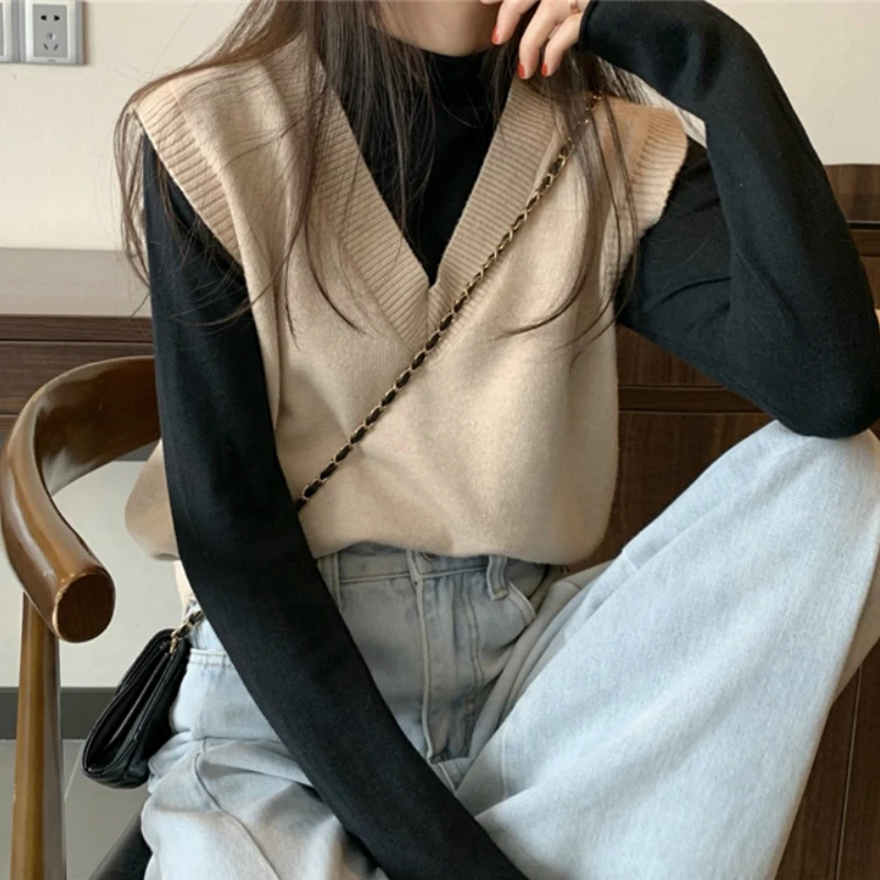 Vest Women Solid Knitted V-Neck Sleeveless Fashion Casual Retro Korean Style Outwear Ladies Coats Chic All-match Spring Simple