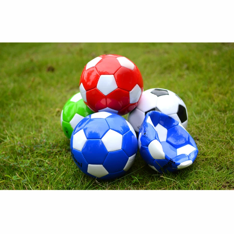 Mini balón de fútbol de goma inflable clásico para niños, tamaño 2, juguetes de jardín de infantes, deportes al aire libre, regalos para niños, 15CM