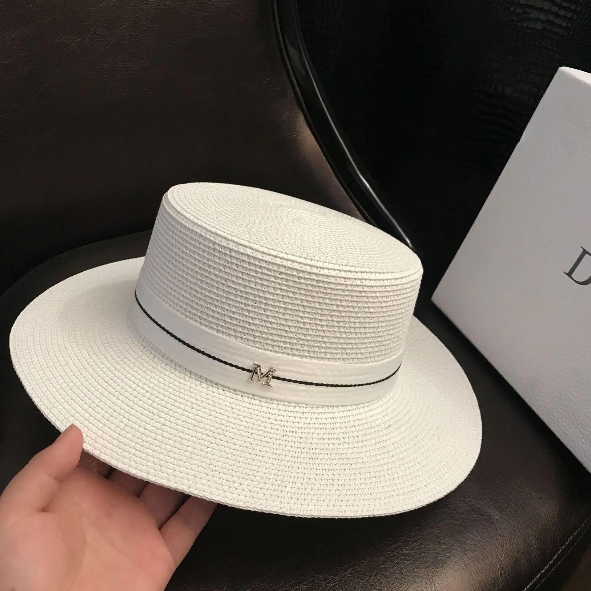 Sun Hats for Women Straw Wide Brim Hat Female Dress Hat Womens Summer Caps Beach Hat White Flat Top Fedroas Hat Korean Fashion