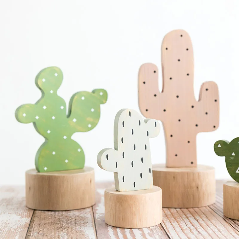 Nordic Style Bookcase Decoration, Cactus Small Ornaments, Modern Home Desktop Accessories, Creative Cute Wooden Crafts