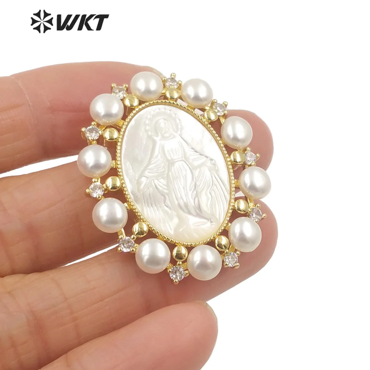 WT-JP277  Hot Unique natural white pearl inlaid pendant gold frame shell carved Christian Mary pendant jewelry accessories