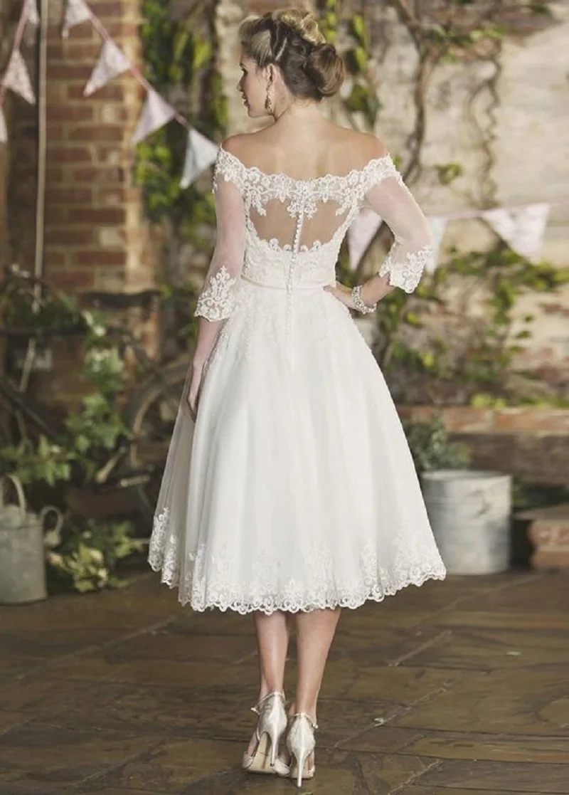 Robe de Mariée Courte à Épaules Dénudées, Élégante, Longueur Thé, Demi Manches, Appliques, Col Bateau, pour Patients, Éducative