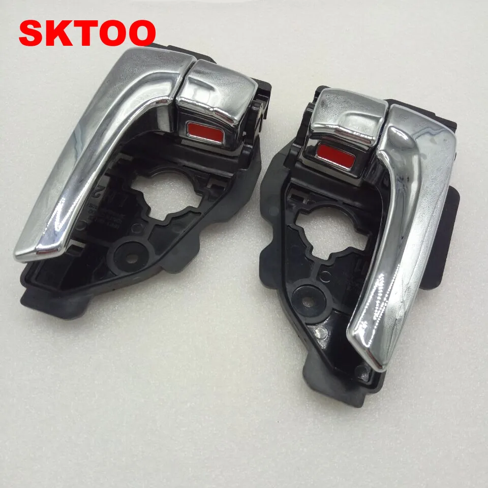 

SKTOO Left/Right electroplate Bright color INTERIOR DOOR HANDLE FOR HYUNDAI IX35 TUCSON 82610-2S010 82620-2S010 Top quality