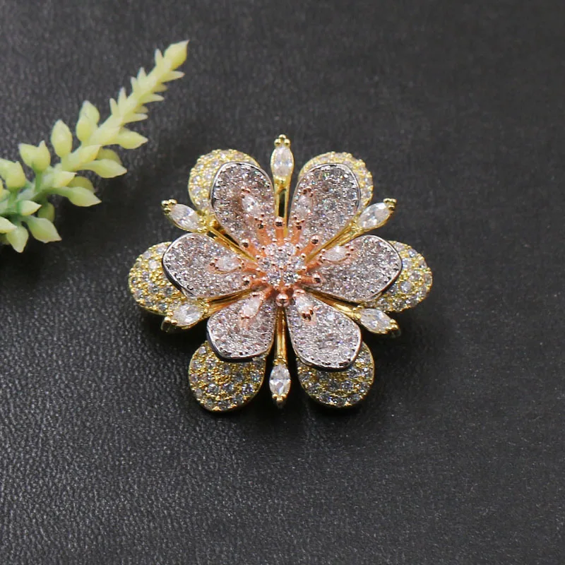 Vanifin Fashion Jewelry Luxury Distinctive Designed Flower Brooch Pin for Engagement Wedding Micro Paved Popular Gifts