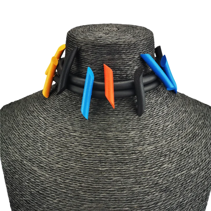 Ukebay新ネックレス多色チョーカーネックレス女性ゴシックセーターチェーン手作りゴムジュエリーパーティーアクセサリーネックレス