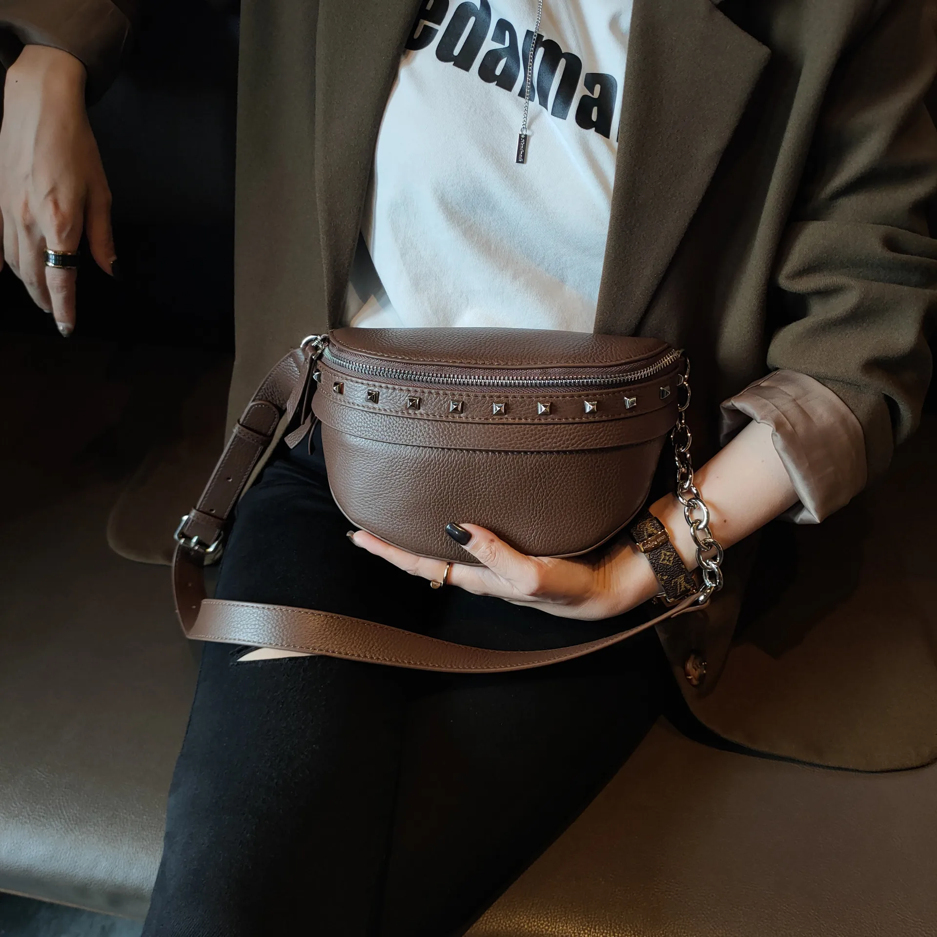 Fashion Rivet Fanny Pack Shell Waist Bag New Brand Belt Bag Women Waist Pack Genuine Leather Multifunction Chest Bags