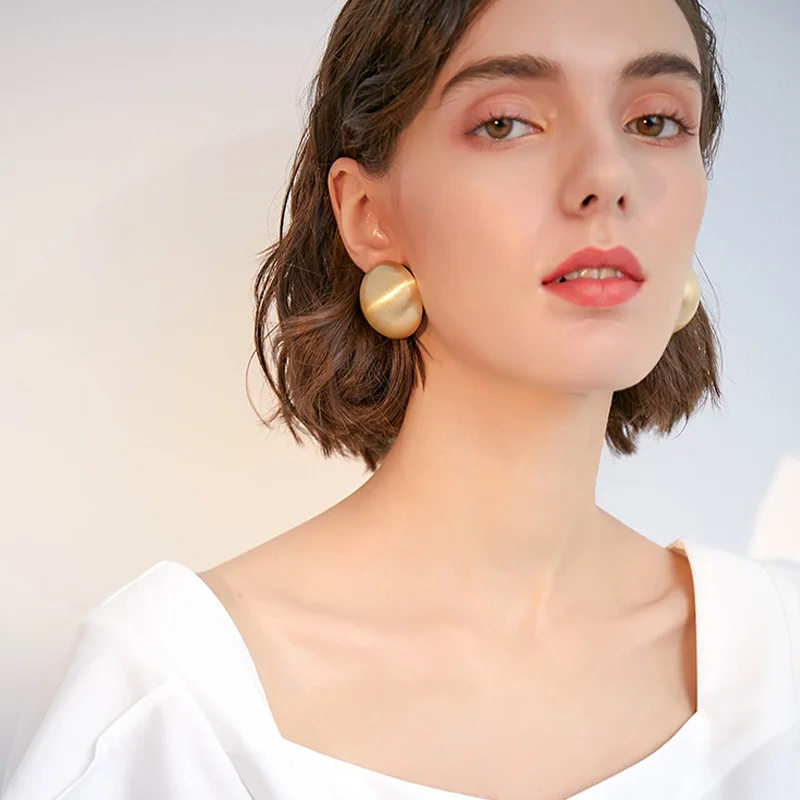 New Design Round Hemisphere Metal Earrings Golden Color Retro Big Women\'s Ear Studs Girls Party Fashion Jewelry