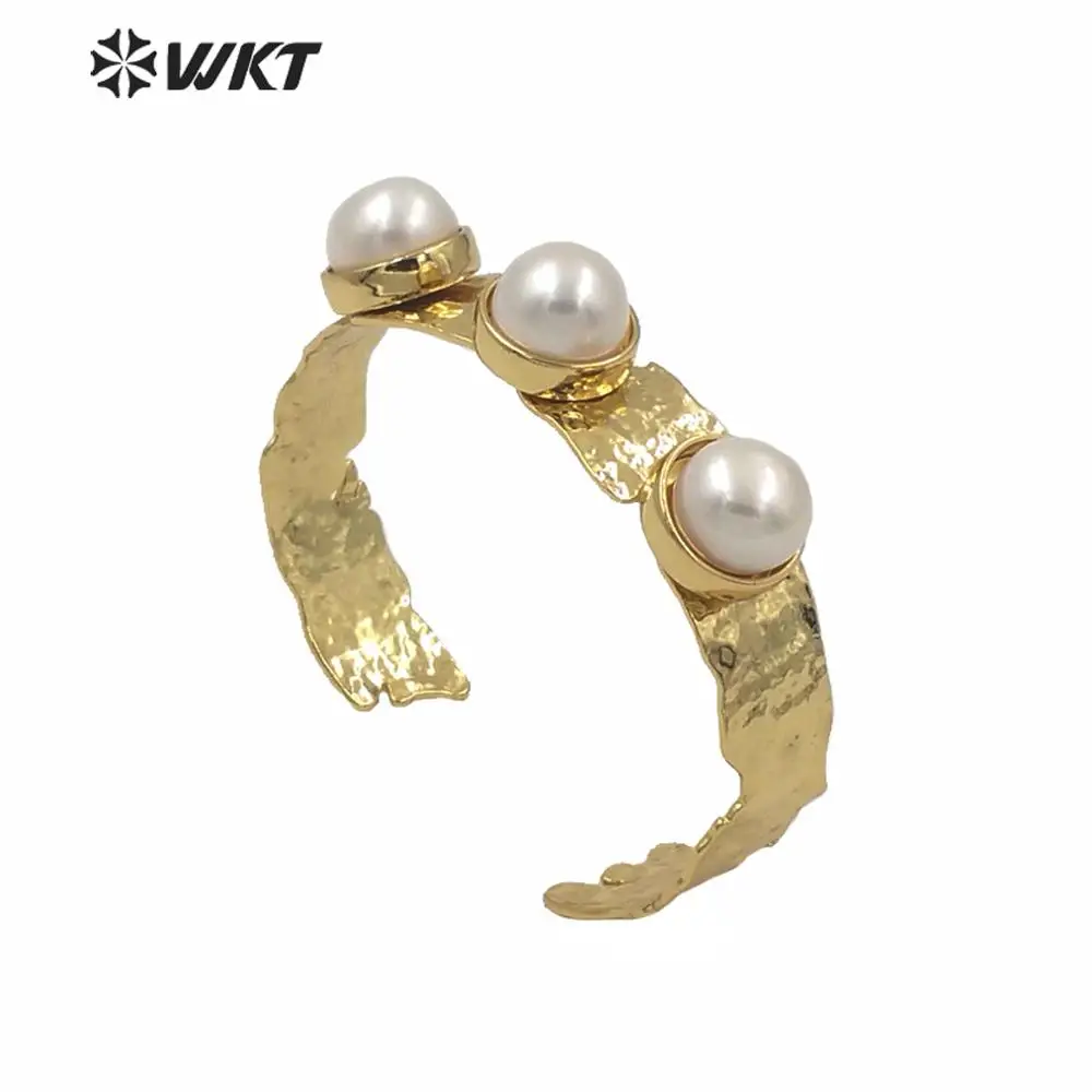 MPB018 Wholesale Triple Pearls Irregular Gold Elelctroplated Cuff Bangle In Adjustable Size Fashion For Women