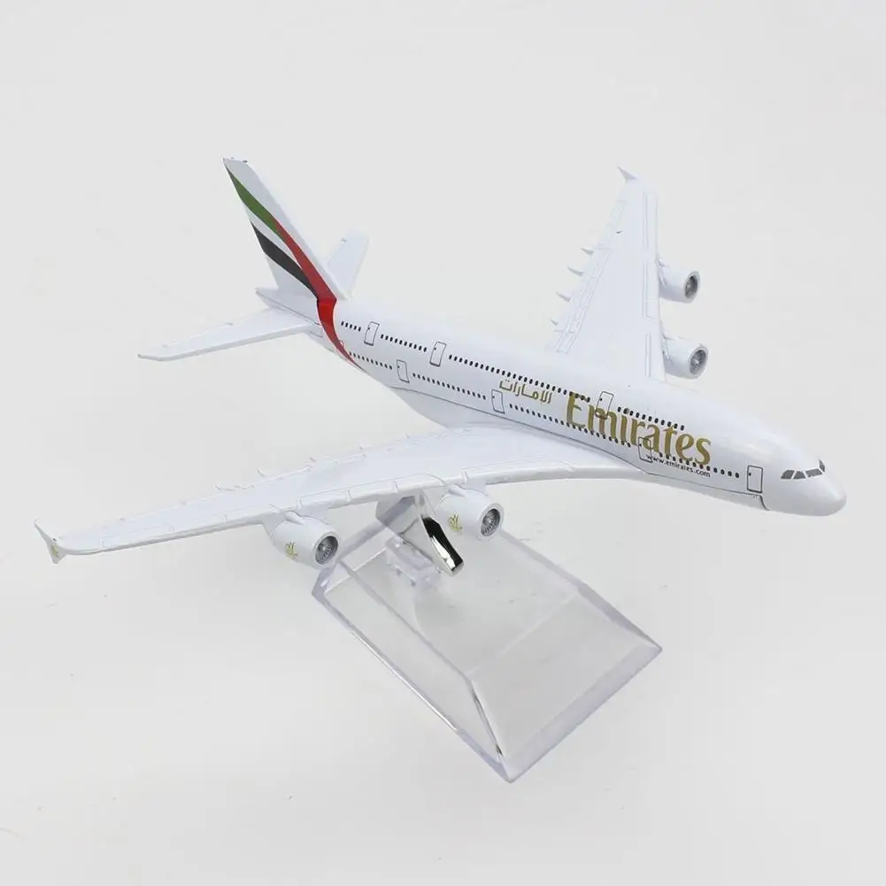 Simulation Scale Uae United Arab Airplane Model Bracket Airline A380 Transparent Aircraft Toys With + Alloy Light Presents V5i4