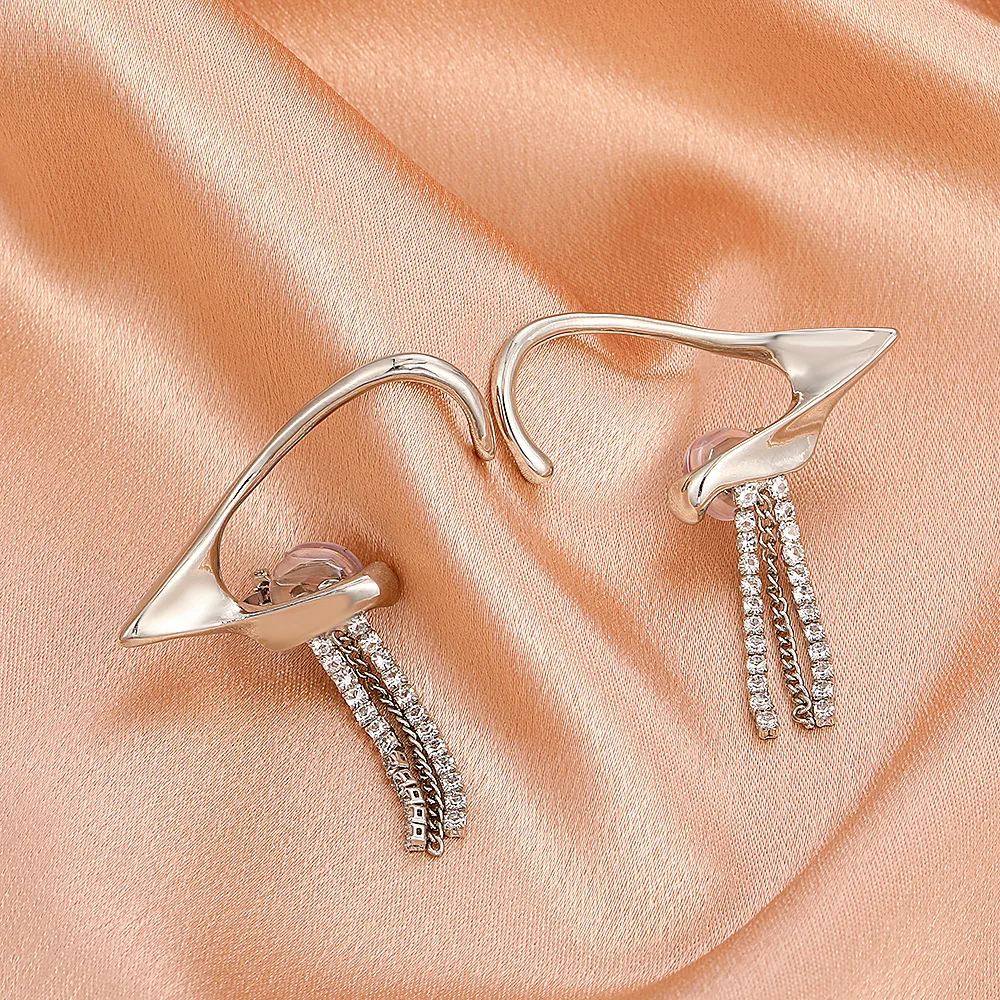 Meetvii Fairy Ear No Pierced Ear Cuff Clip Chain Tassel Clip Earrings for Women Silver Color Korean Jewelry Female Earcuff