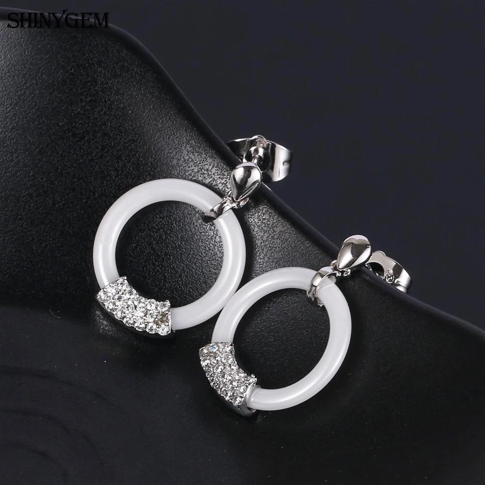 2026 جولة لامعة ميركو الزركون كريستال مجوهرات الأزياء الفتيات الأبيض السيراميك ثقب قطرة الجوف الفخار أقراط للنساء هدية #5