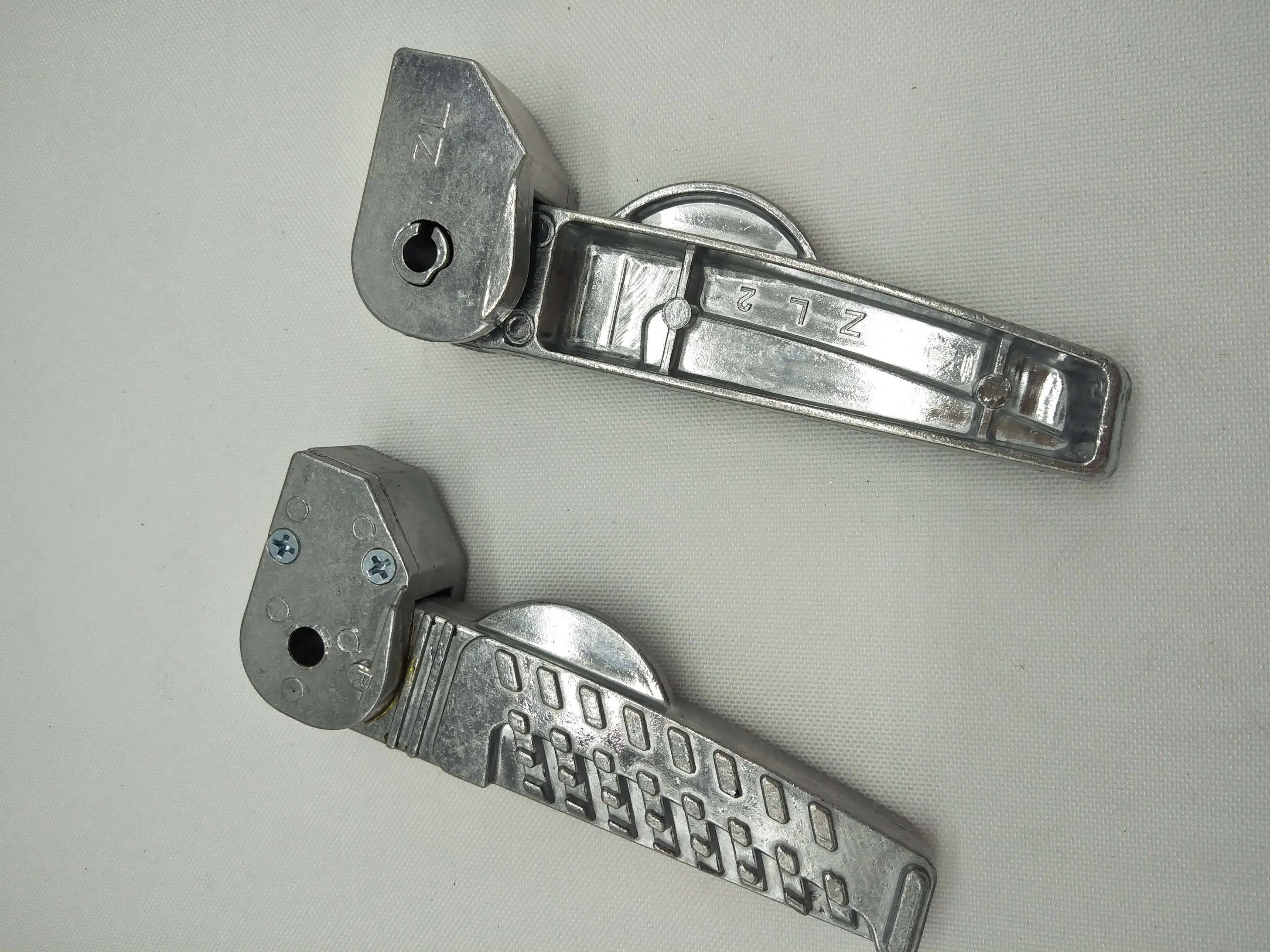 Reposapiés para motocicleta A451 para Yamaha CYGNUS SE44J II, soporte lateral para pies para Yamaha CYGNUS SMAX NMAX BWS GTR