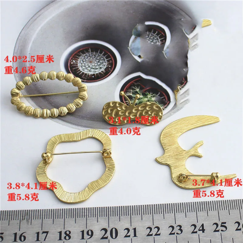 New Vintage Geometry Oval Irregular Round Swallow Bee Brooch Pins For Women Matte Shirt Collar Pins Brooch jewelry Accessories