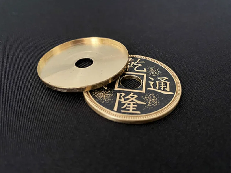 Expanded Shell Chinese Palace Coin (Morgan Size, Brass) Coin Magic Accessoires Close up Magic Illusion Magic Tricks Fun Magician