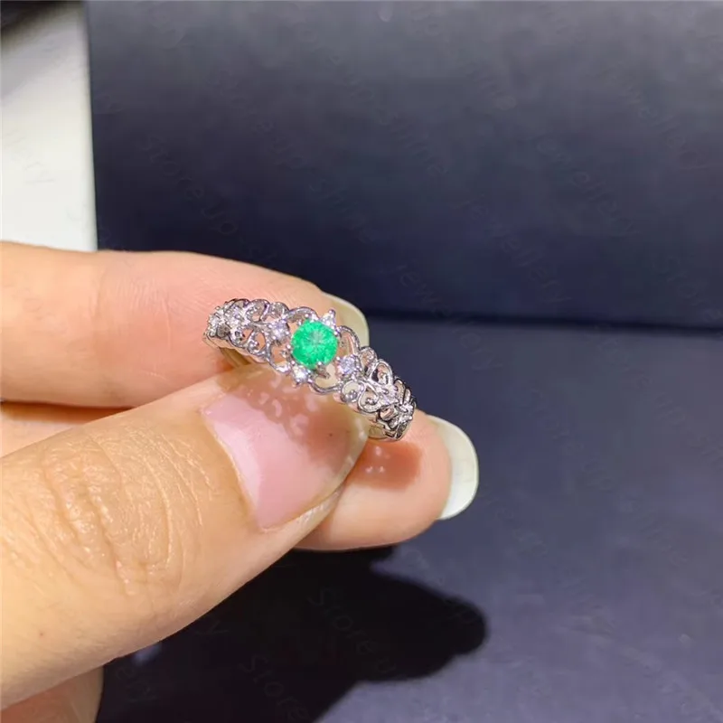 

Natural emerald ring 925 silver ladies ring luxurious atmosphere dignified and elegant