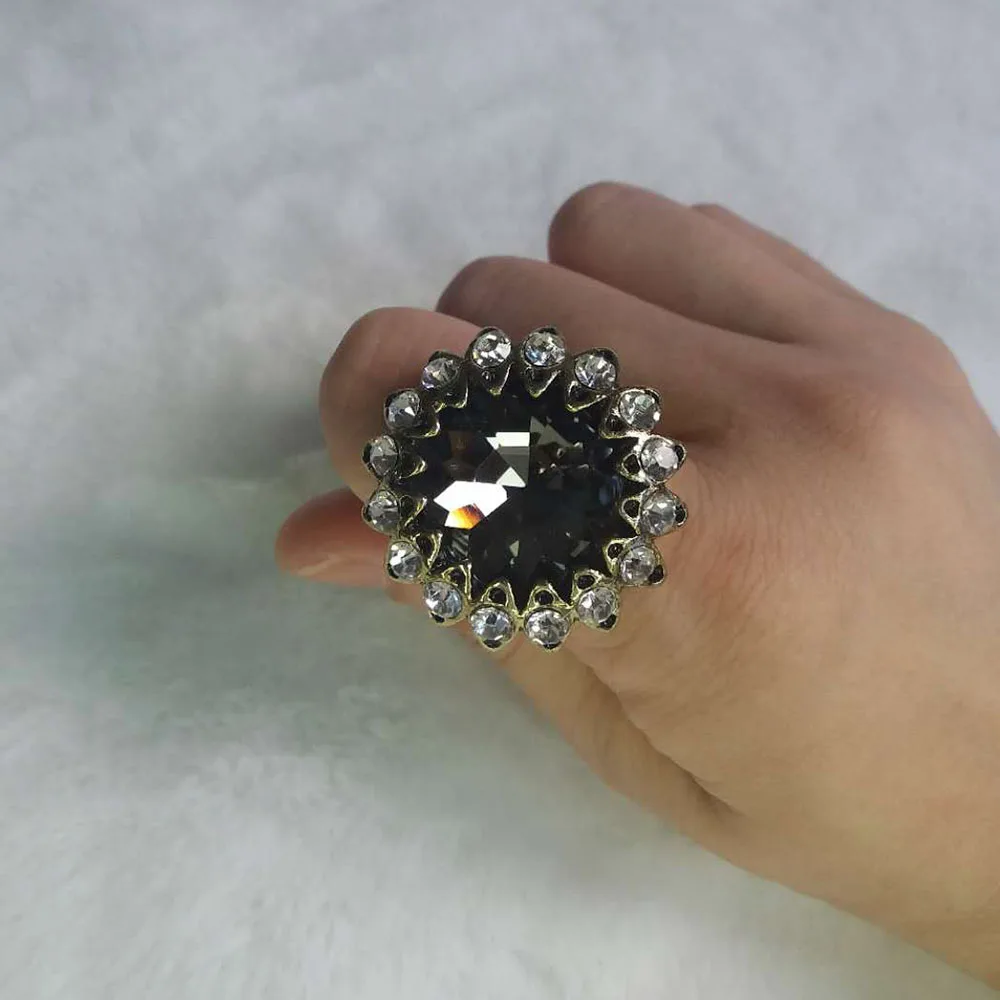 Elegant Big Ring Big Glass Stones Women Fashion Stretch Elastic Ring Factory Direct