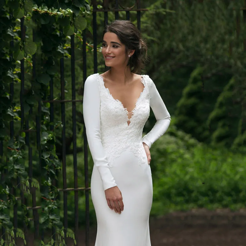 Vestido de novia de sirena de manga larga con cuello en V y espalda descubierta, Apliques de encaje blanco con vestido de novia, 2020