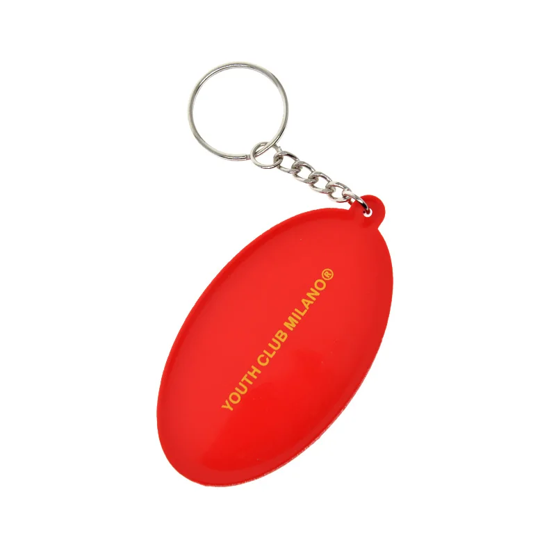 Individuell gestalteter ovaler 2D-Schlüsselanhänger aus weichem PVC mit Metallring – Detail 4
