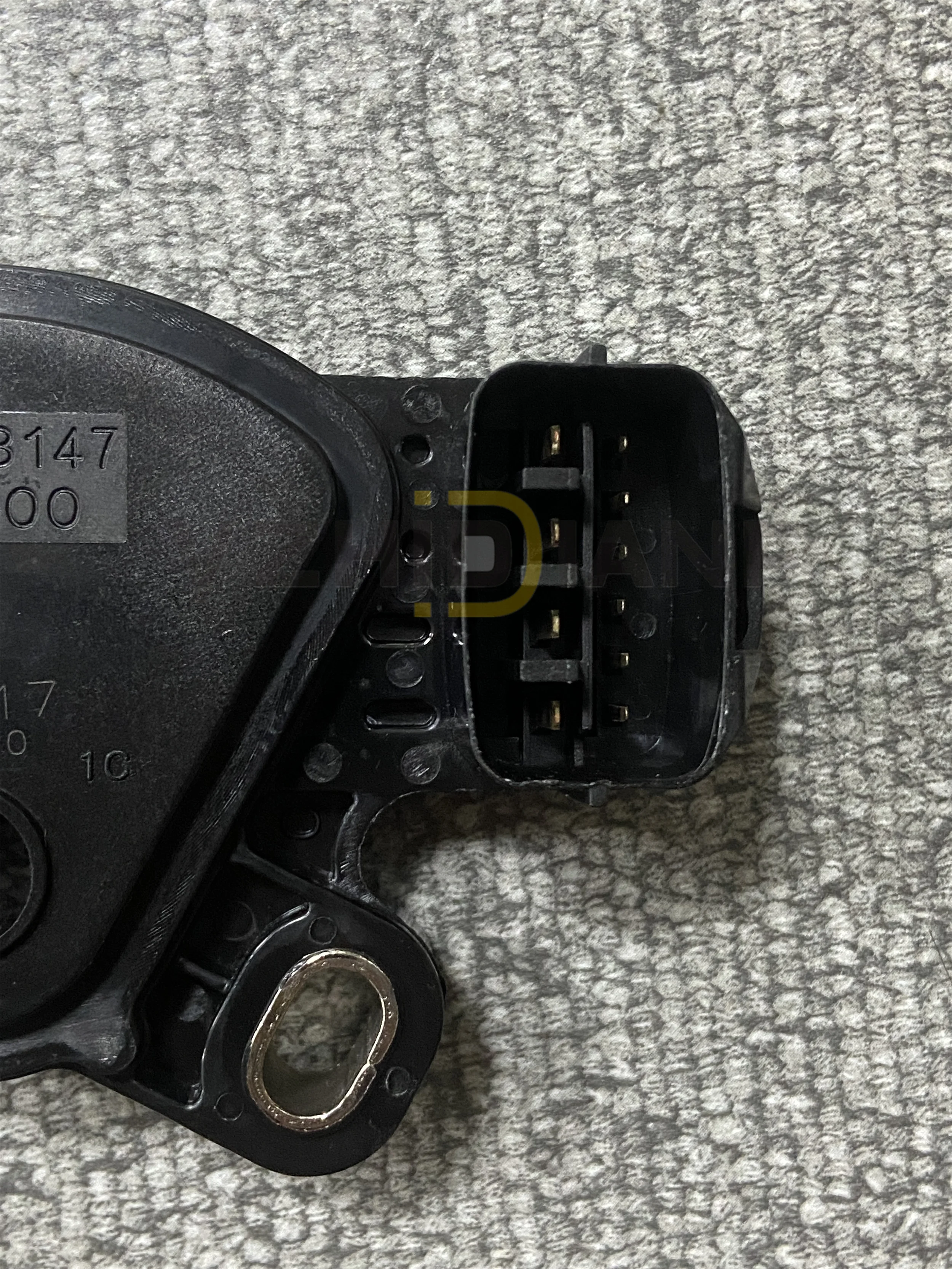 1x Automotive Automatic Transmission Gear Switch for Mitsubishi- Colt LANCER- CLASSIC- GALANT- ECLIPSE- MR983147 AV2800 6