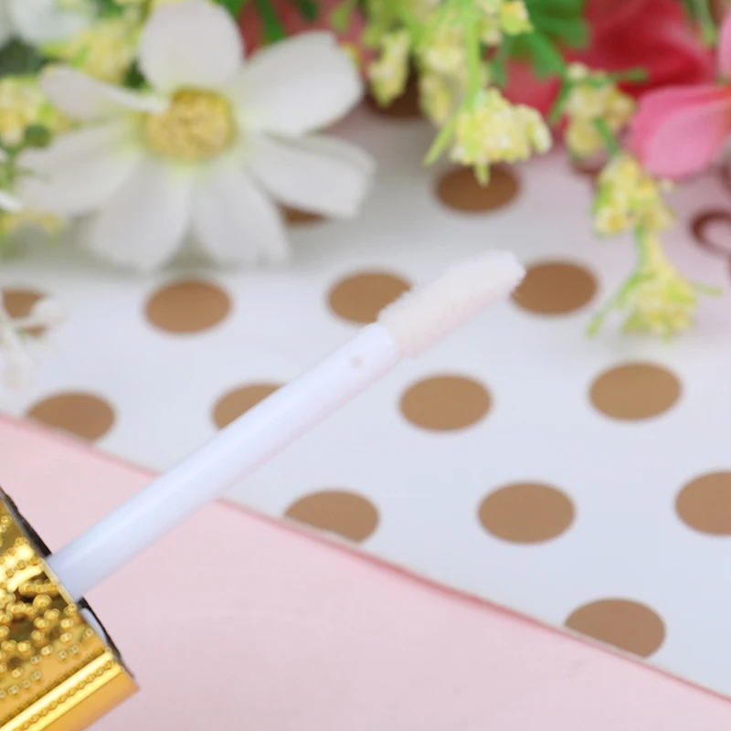 

High Quality 8ml Gold Empty Plastic Lip Gloss Tube Balm Bottle Container Refillable Pretty Tool