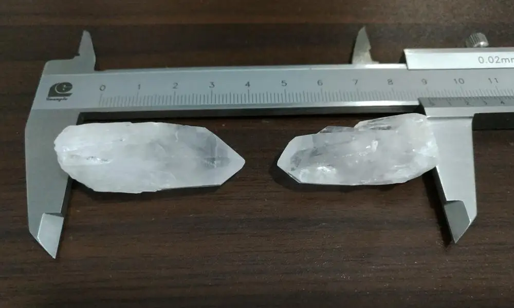 Wholesale 1pcs 100% Natural Clear Quartz Rock Stone Raw Point, Gem stone Healing Sea Glass Tumbled Stone,approx 40mm
