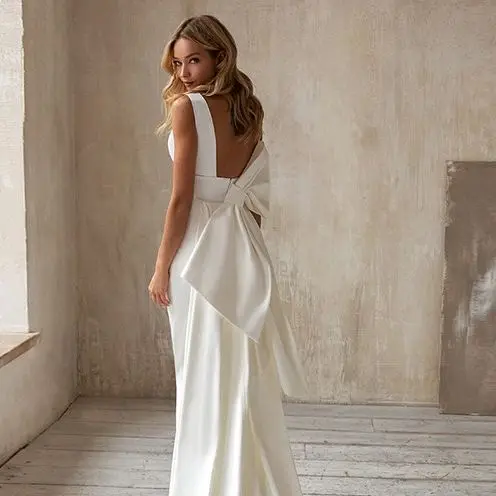Elegant Mermaid Wedding Dresses with Detachable Train Bow White Ivory Boho Wedding Bridal Gown V-Neck customized
