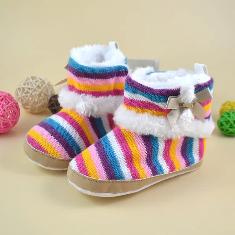 Pantoufles souples antidérapantes pour bébé garçon et fille, jolies chaussures de premiers marcheurs, chaudes, mode hiver