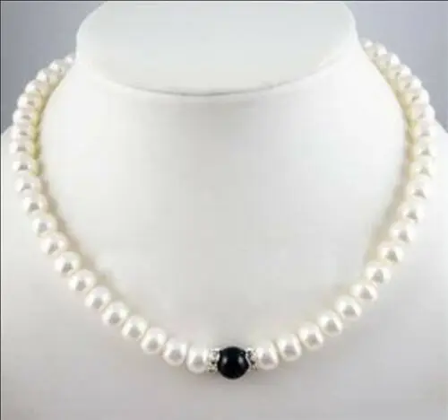 

Elegant charming 7-8mm White FW Pearl + Black Agate Necklace 18"