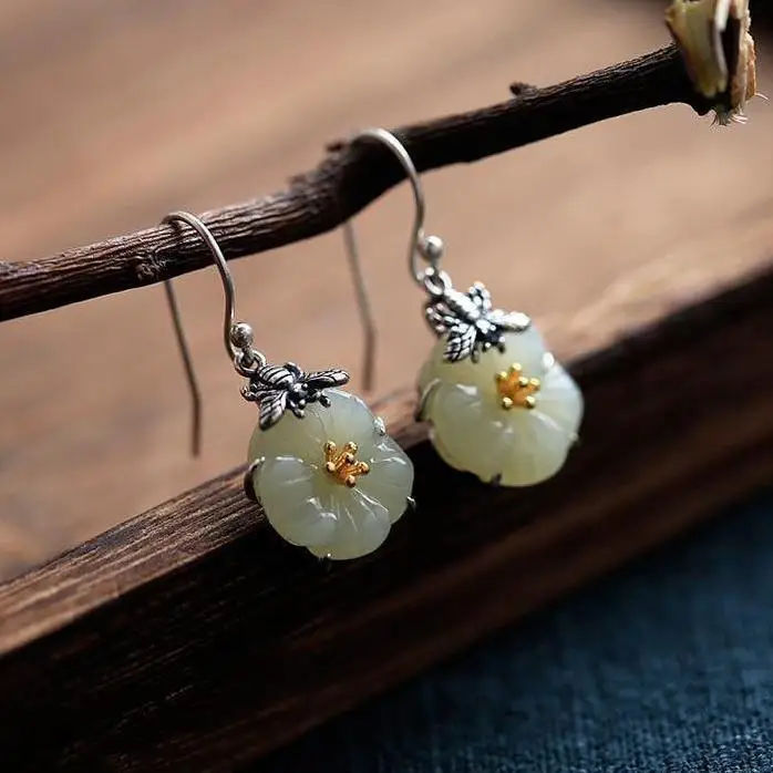 New silver natural Hetian white jade small bee earrings, charming, elegant, fresh and cute, niche design women's brand jewelry