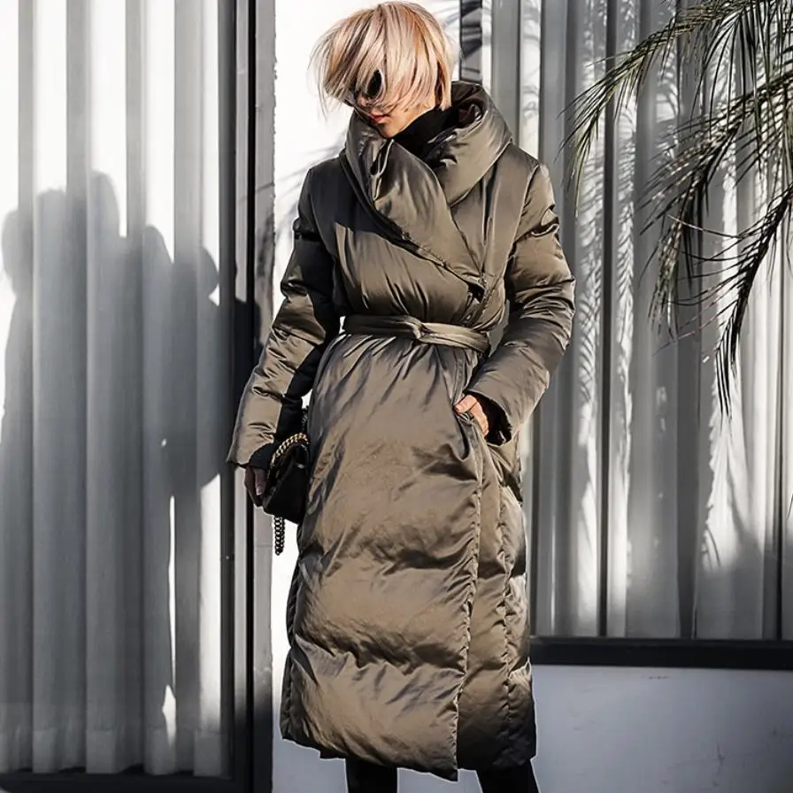 Fashion Fabric Women's Oversized Fluffy Down Coat Female Winter fashion Thicker Warm Hooded Down Jacket Parkas Wy258