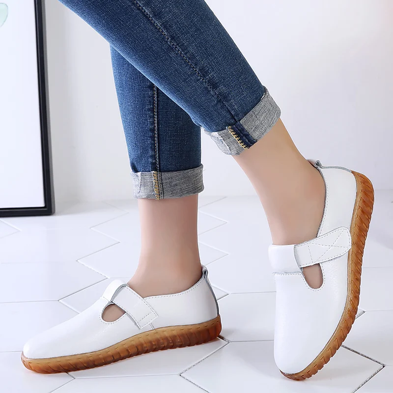 2022 New Ladies Flat Shoes Fashion Comfortable Leather Shoes Casual Ladies Rubber Hollow Soft Sole Flat Shoes Ladies