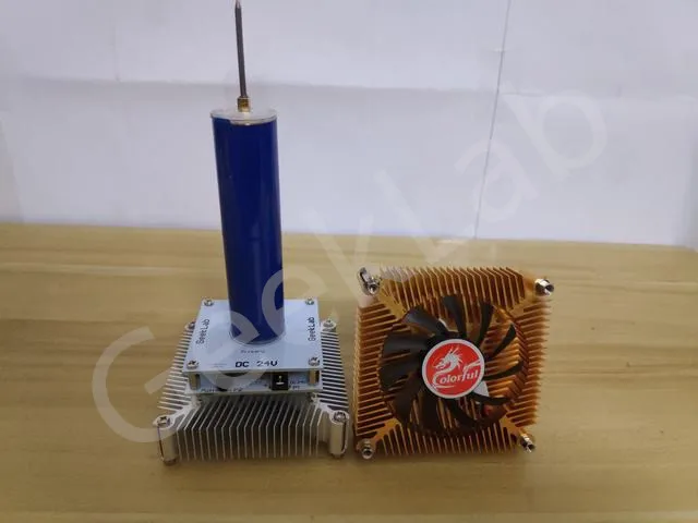 Multifunction Tesla Coil สามารถ Play เพลง Spaced แสง Ion Windmill Garland สถานีวิทยุ